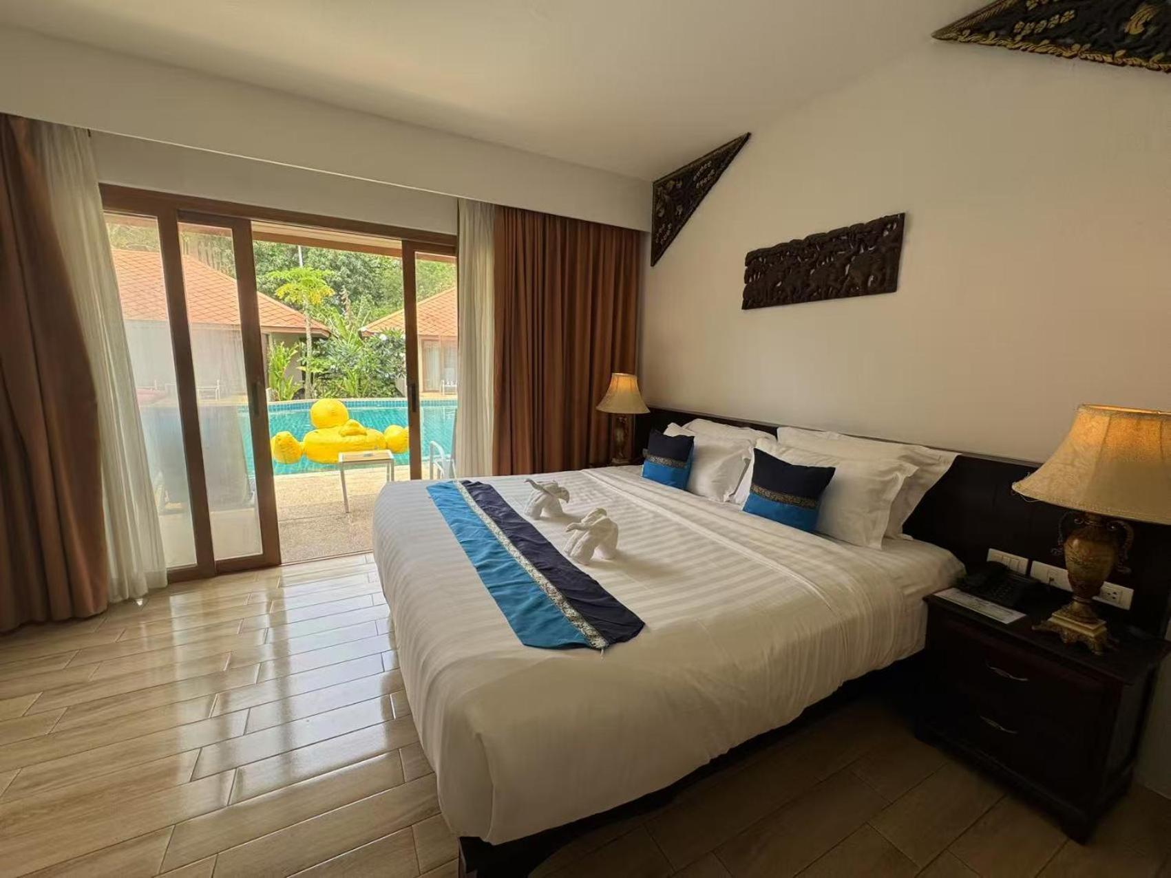 Blue Bay - Access To Pool And Beach-phuket & Krabi 5*